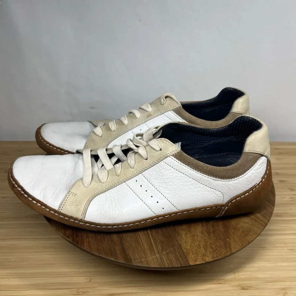 COLE HAAN Men SZ 11.5M White Crackled Leather Saddle Trim Lace Up Driving Loafer